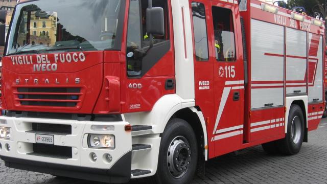 Imagen de archivo de un camión de bomberos italianos.