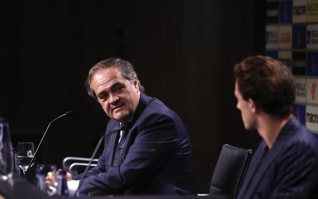 Jokin Aperribay, durante la presentación de Álvaro Odriozola. / JAVIER COLMENERO