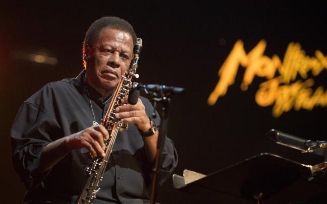 Wayne Shorter durante una actuación.