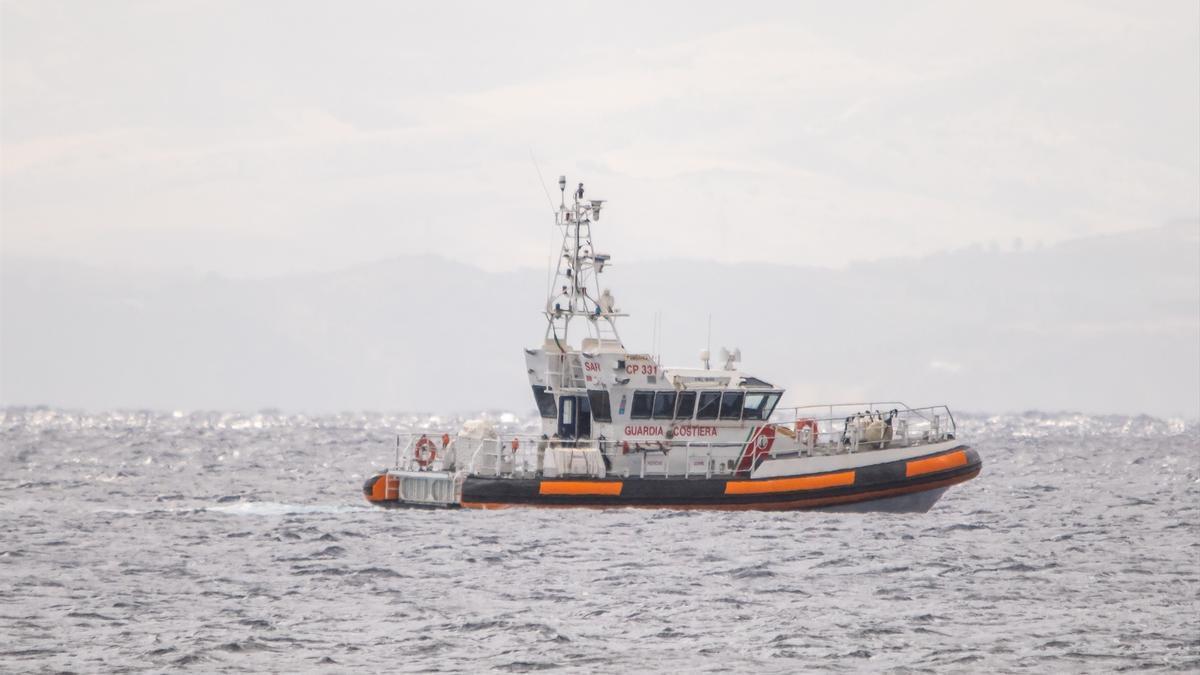 Barco siciliano en el segundo día de búsqueda de los seis desaparecidos