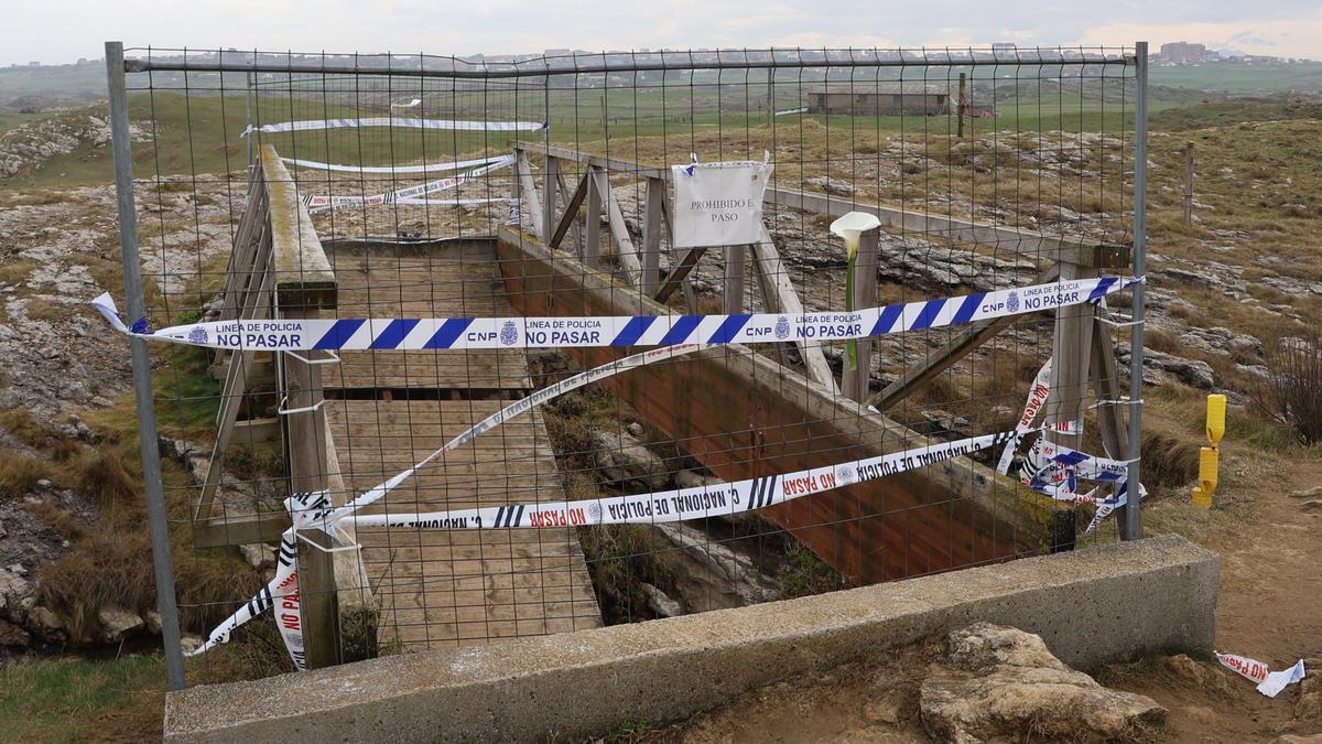 La pasarela de El Bocal, que cedió por mal diseño y corrosión, según el perito judicial.