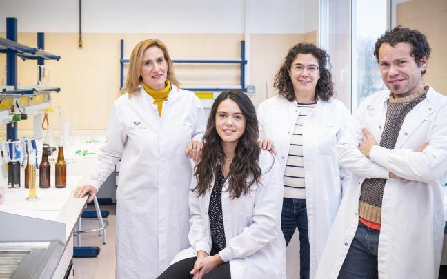 Jonatan Miranda junto al equipo de Gluten3S.