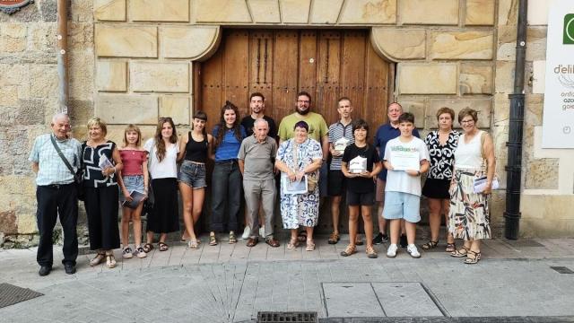 Entrga de premios del certamen Lazkao Txiki Bertsopaper Lehiaketa.