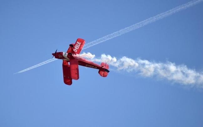 Una avioneta de fumigación, en foto de archivo
