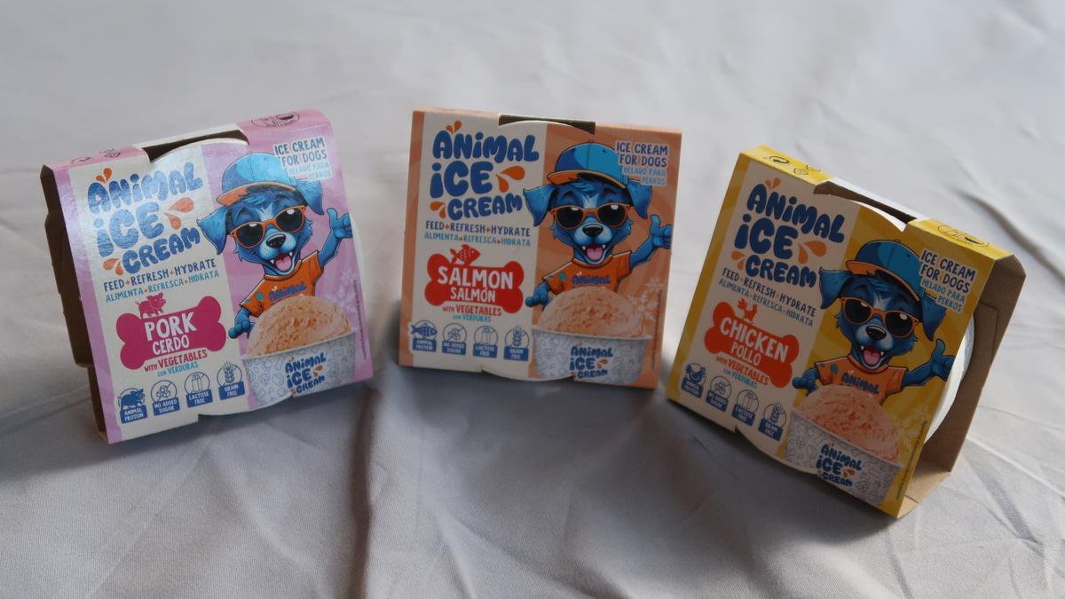 Tres tarrinas de helado para perros Animal Ice Cream: de cerdo, salmón y pollo.