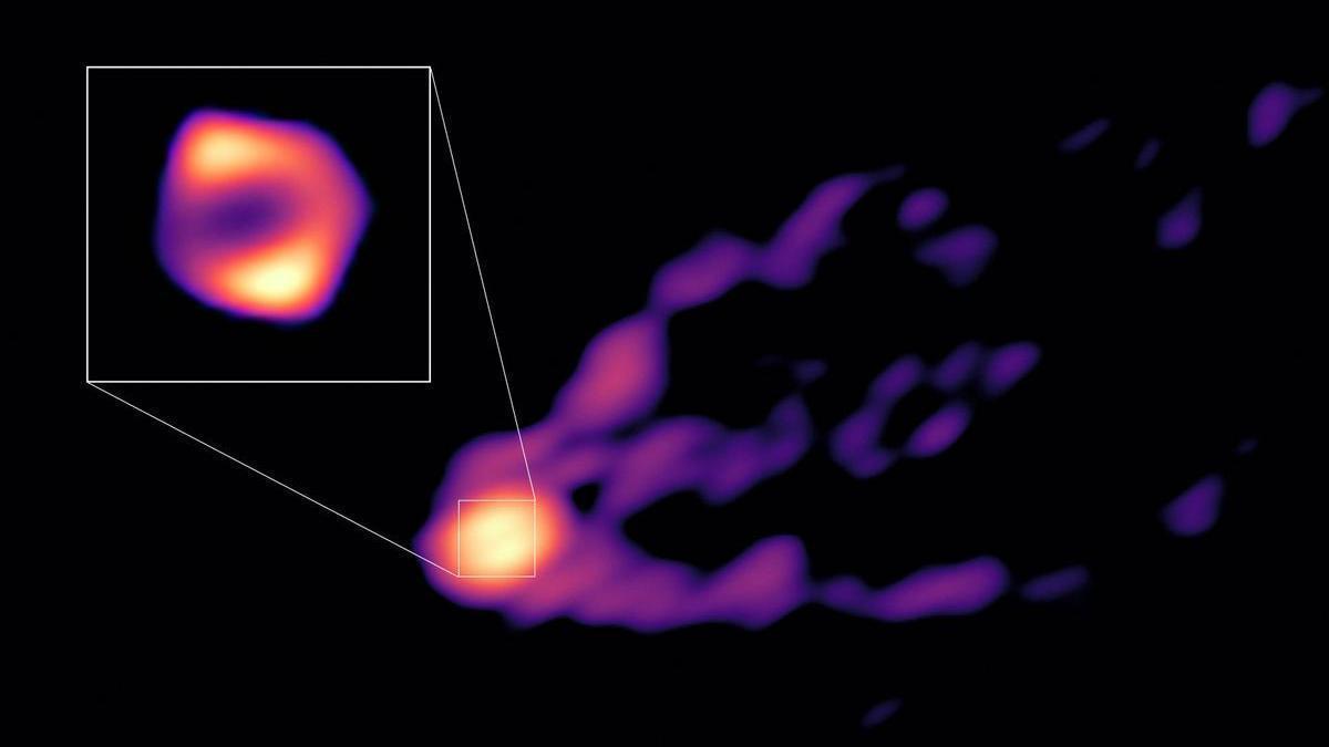 Esta imagen muestra el chorro y la sombra del agujero negro del centro de la galaxia M87.