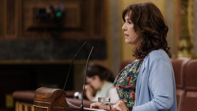 La diputada del PNV Nerea Renteria interviene durante un pleno en el Congreso.