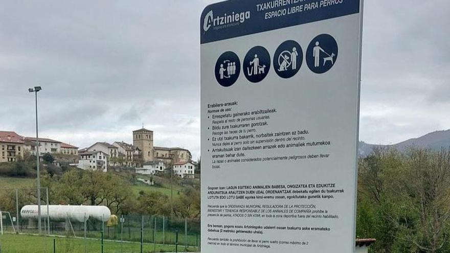 Zona de esparcimiento canino en Artziniega