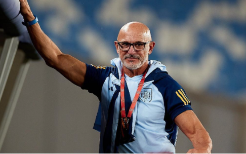 Luis de la Fuente, en un partido de la selección. / RFEF