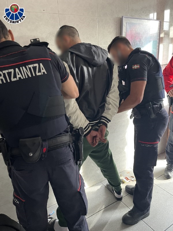 Uno de los detenidos en el desalojo de Beasain / Ertzaintza