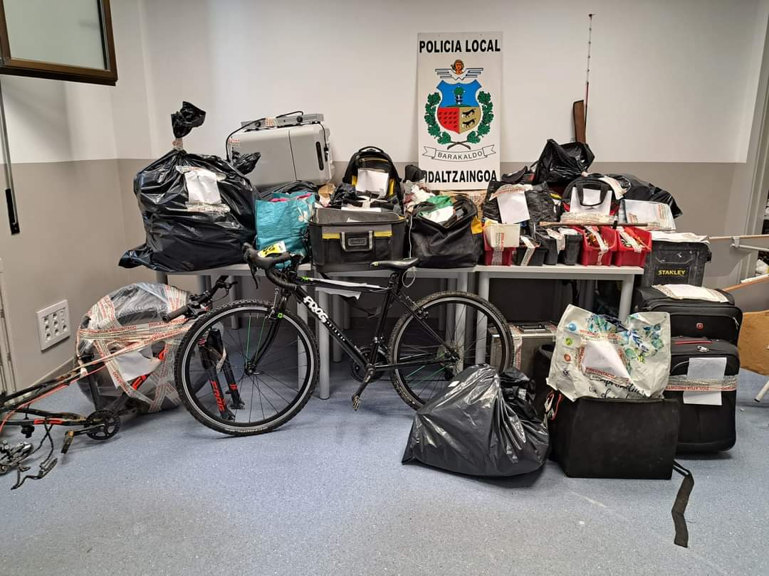 A finales del pasado mes de noviembre fueron detenidos tras protagonizar varios asaltos a coches, garajes y trasteros de la zona de Urban