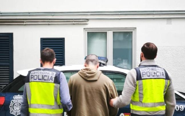 Imagen del detenido por tener más de 12.300 archivos pedófilos P.N. Imagen del detenido por tener más de 12.300 archivos pedófilos P.N.
