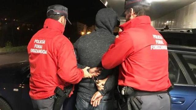 Imagen de archivo de una detención practicada por la Policía Foral. Redacción DDN