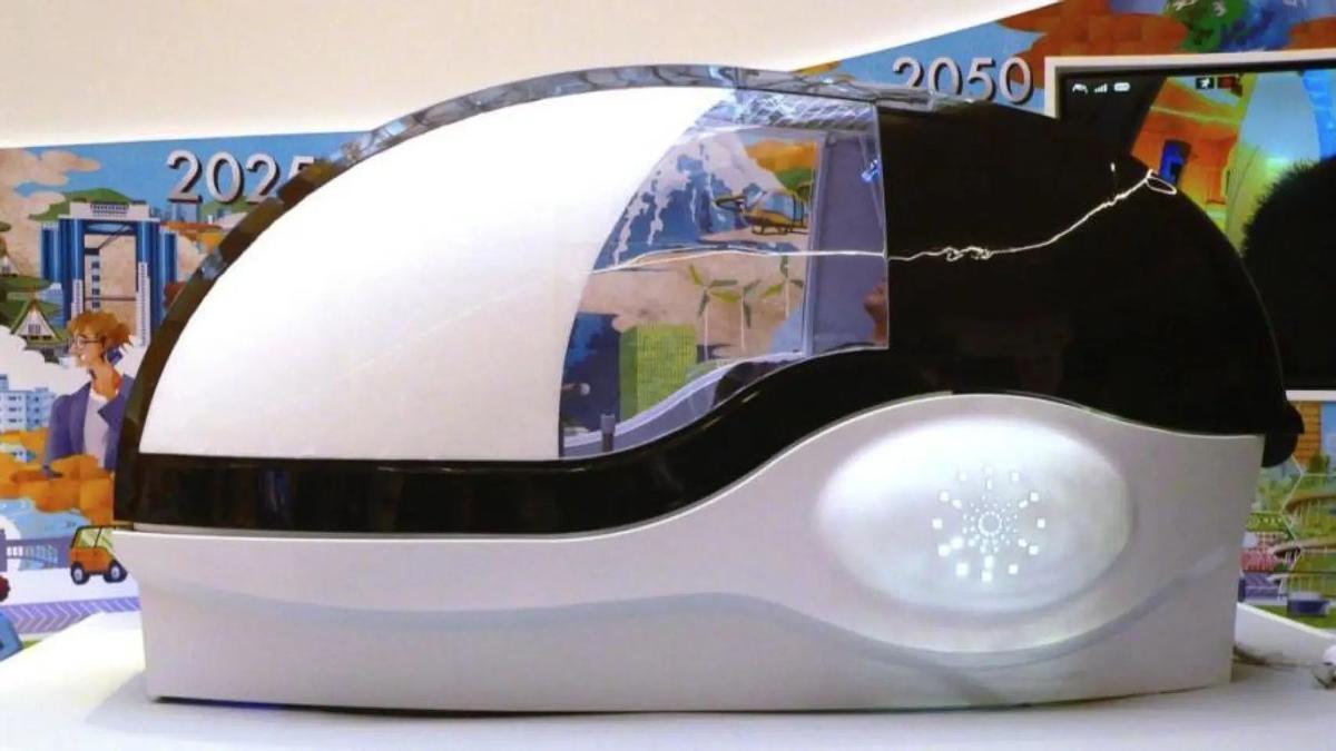 La máquina Mirai Ningen Sentakuki en funcionamiento.