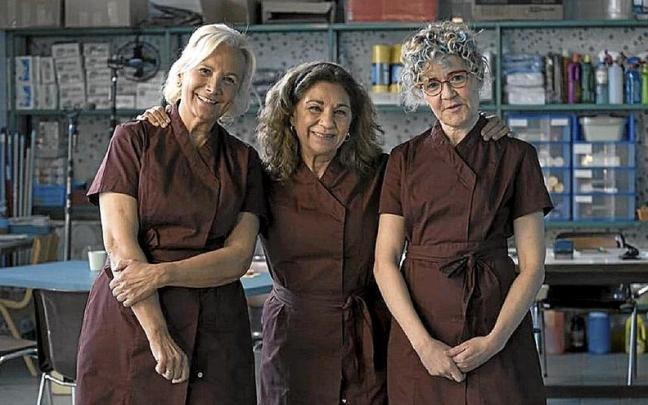 Elena Irureta, Lolita Flores y María Pujalte en ‘Las invisibles’. | FOTO: PARAMOUNT