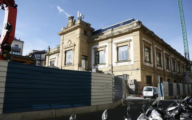 El edificio Pescadería de La Bretxa, en plena obra / GORKA ESTRADA El edificio Pescadería de La Bretxa, en plena obra / GORKA ESTRADA