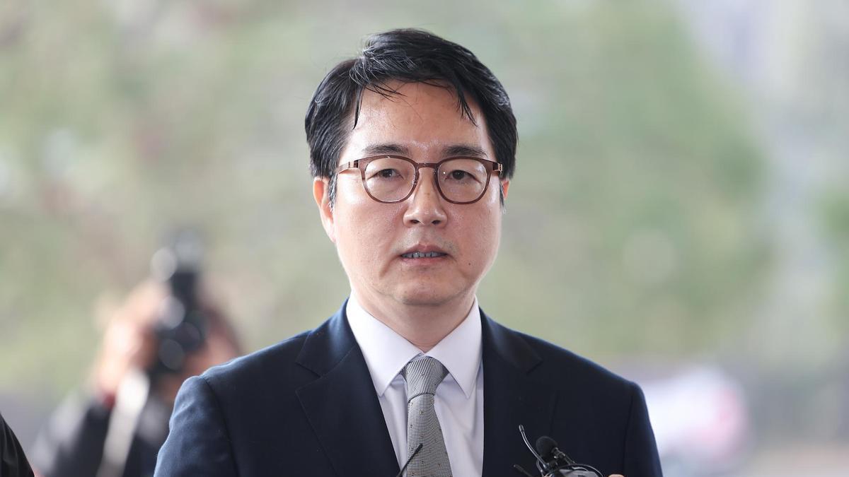 El fiscal general del Estado de Corea del Sur, Shim Woo-jung, explica la posición de la Fiscalía en el proceso penal contra el presidente, Yoon Suk Yeol.