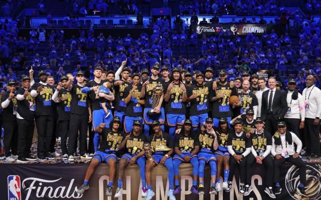 Los Oklahoma City Thunder celebran la consecución del título de la pasada edición de la NBA.