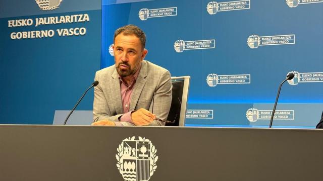 El consejero de Vivienda y Agenda Urbana, Denis Itxaso, en una foto de archivo.