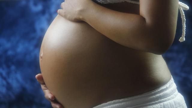 Las mujeres con embarazos asistidos por tecnología tienen el doble de probabilidades de desarrollar preeclampsia.