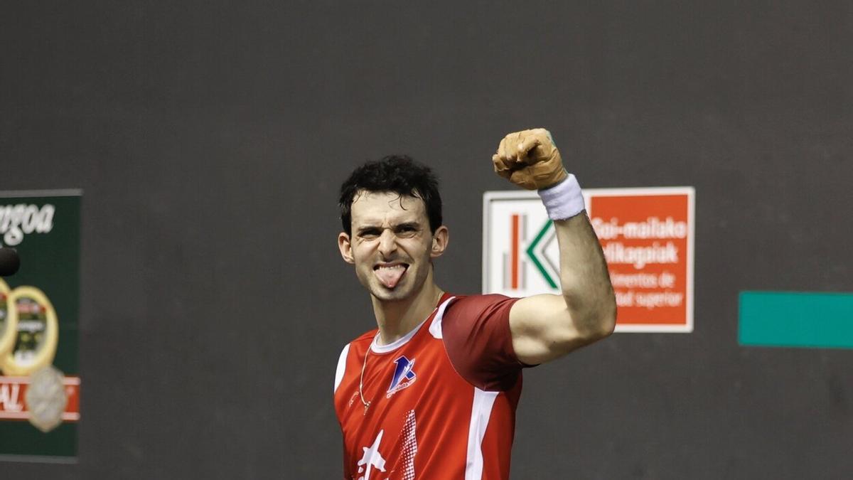 Jokin Altuna, finalista del Manomanista de 2024 tras arrollar a Iñaki Artola en el Atano III.