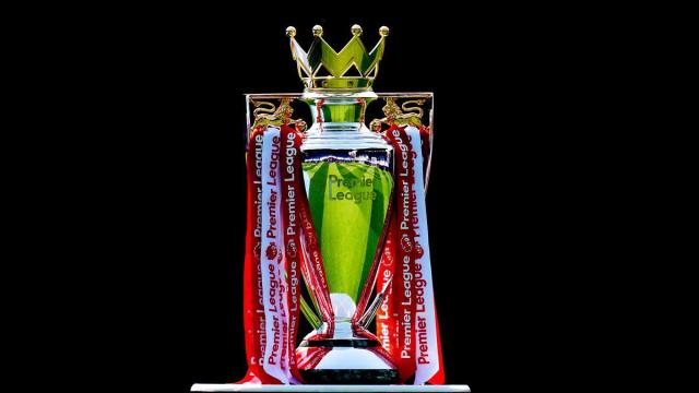 El Arsenal, vigente campeón, defiende esta temporada el trofeo de la Premier League.
