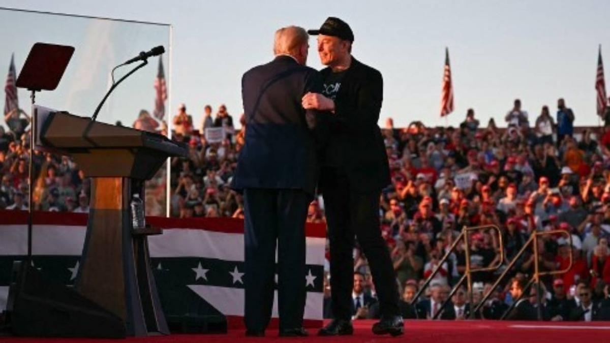 Donald Trump junto a Elon Musk