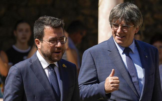 El president de la Generalitat de Catalunya, Pere Aragonés, junto al expresident Carles Puigdemont. El president de la Generalitat de Catalunya, Pere Aragonés, junto al expresident Carles Puigdemont.