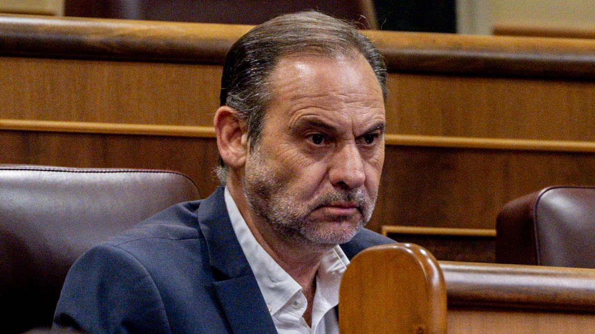 El diputado José Luis Ábalos durante una sesión plenaria, en el Congreso de los Diputados
