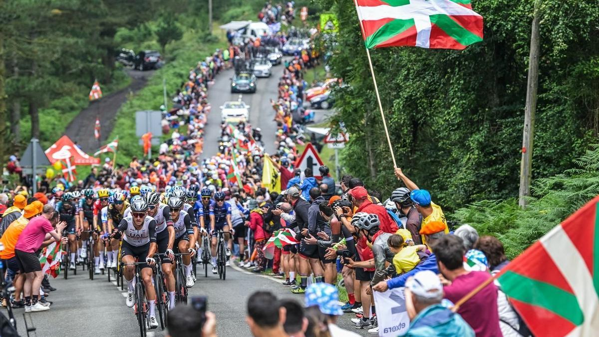 Aficionados durante la etapa de este domingo del Tour.