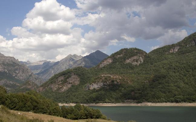 Imagen de un embalse / TONY HISGETT. Imagen de un embalse