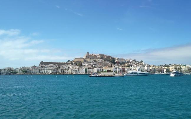 Vista de Ibiza desde la mar