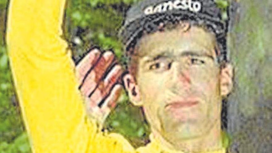 Indurain, en el podio del Tour'95, cima personal y de su equipo