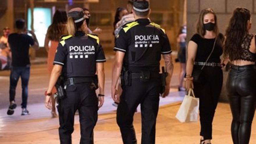 Agentes de la guardia urbana de Barcelona