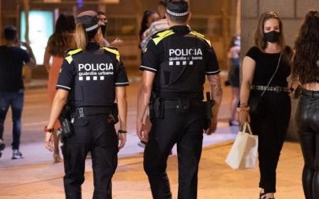 Agentes de la guardia urbana de Barcelona