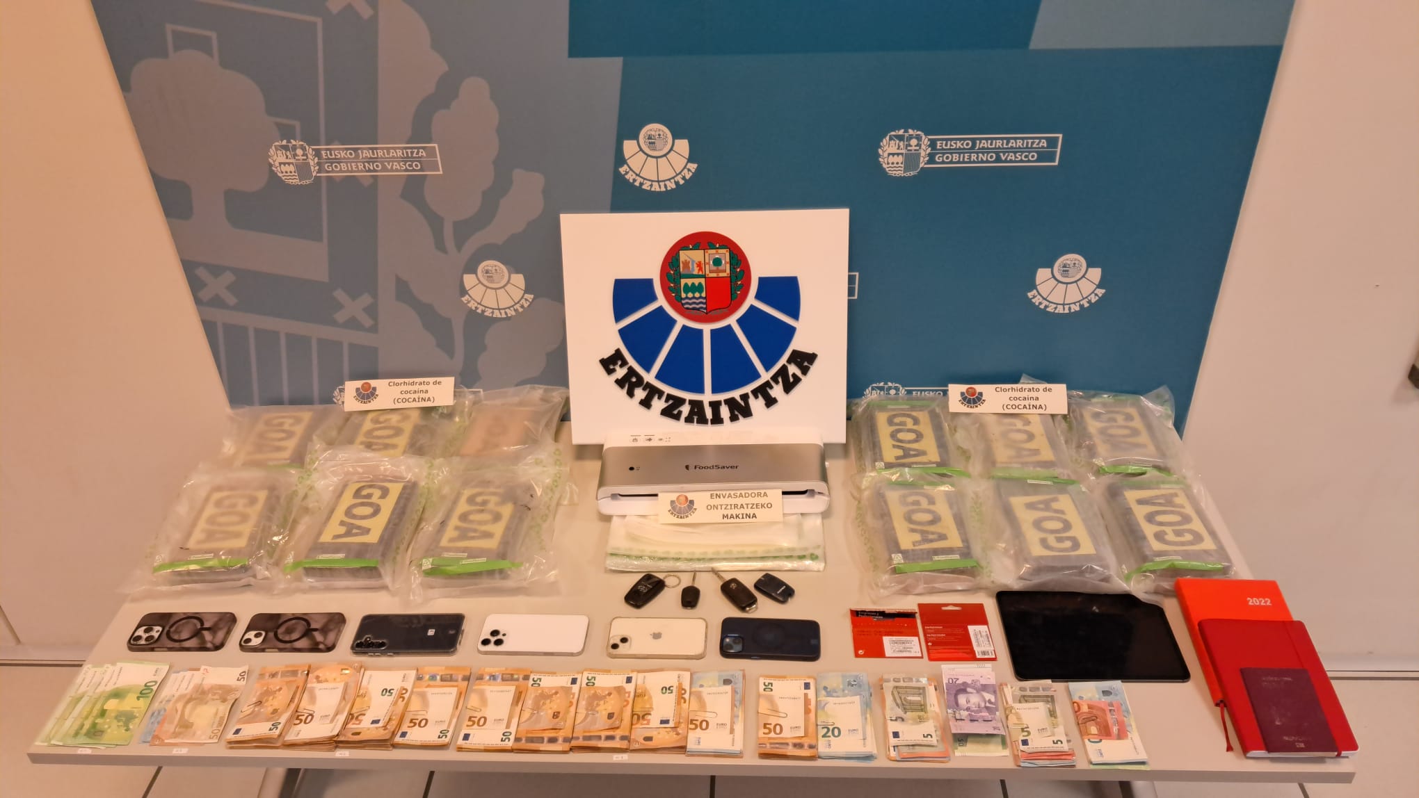Dinero incautado en el operativo en Lezo. ERTZAINTZA Dinero incautado en el operativo en Lezo. ERTZAINTZA