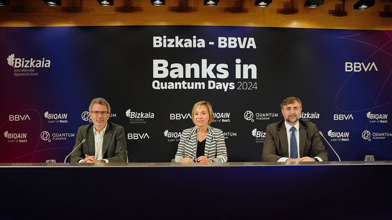 Jaime Gómez, presidente de Quantum Safe Financial Forum (QSFF), Ainara Basurko, diputada de Promoción Económica de la Diputación Foral de Bizkaia y Escolástico Sánchez, director ejecutivo de BBVA