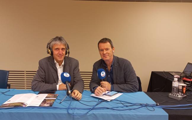 El diputado de Medio Ambiente de Gipuzkoa en el set de Onda Vasca en el Kursaal