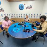 Director Jaxsa, junto con los actores protagonistas de Producto local, Fernando López Batalla y Carmen González