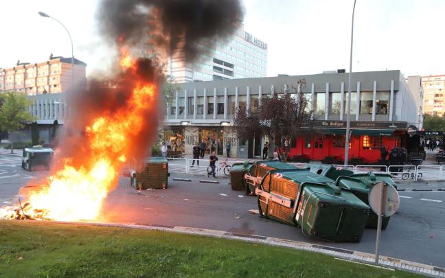 Disturbios en Pamplona por la visita de Vito Quiles. JAVIER BERGASA