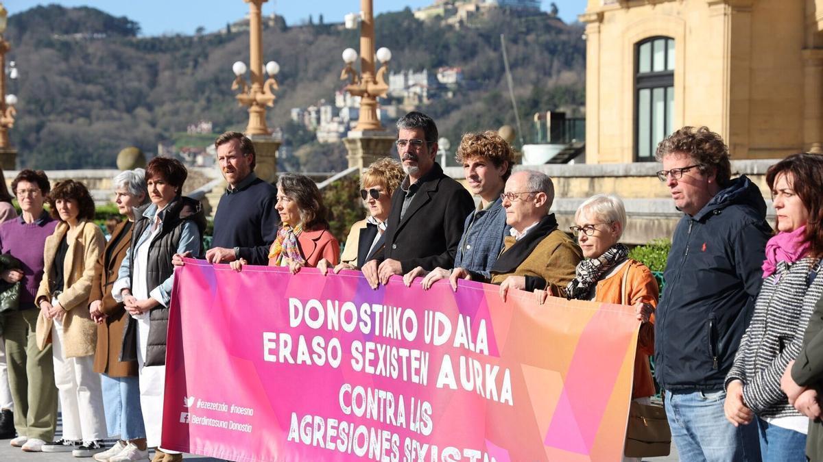 Concentración contra la agresión sexual contra una mujer en Donostia Iker Azurmendi