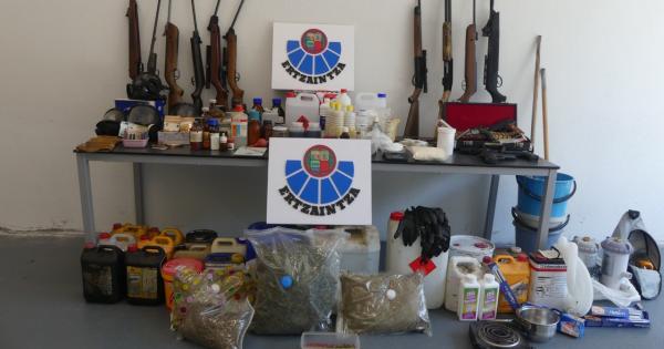 Material requiado en Getxo. Ertzaintza