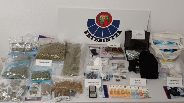 Drogas incautadas por la Ertzaintza en Pasaia. DEPARTAMENTO DE SEGURIDAD