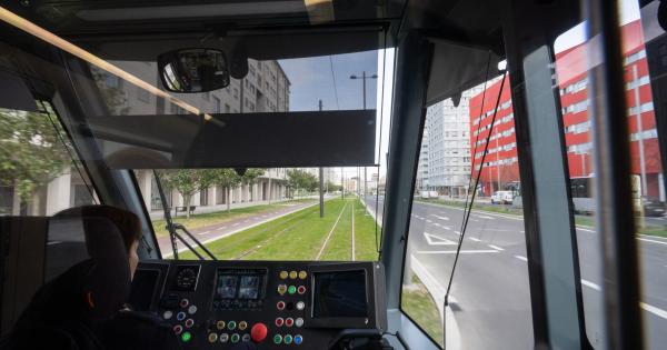 Primer día de funcionamiento del tranvía de Gasteiz hasta Salburua. Foto: Ayuntamiento de Gasteiz