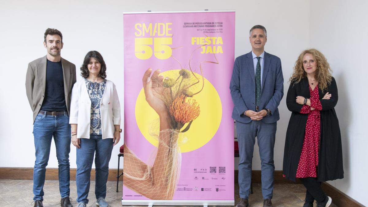 El director gerente de Fundación Baluarte, Rubén Jauquicoa; la concejala del Ayuntamiento de Estella-Lizarra, Ana Duarte; el director general de Cultura, Ignacio Apezteguía,; y la directora artística del festival, Raquel Andueza., en la presentación de la SMADE. Foto: Gobierno de Navarra