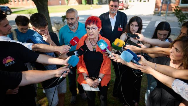 Santos Induráin, consejera de Salud, atiende a los medios de comunicación. Foto: Gobierno de Navarra