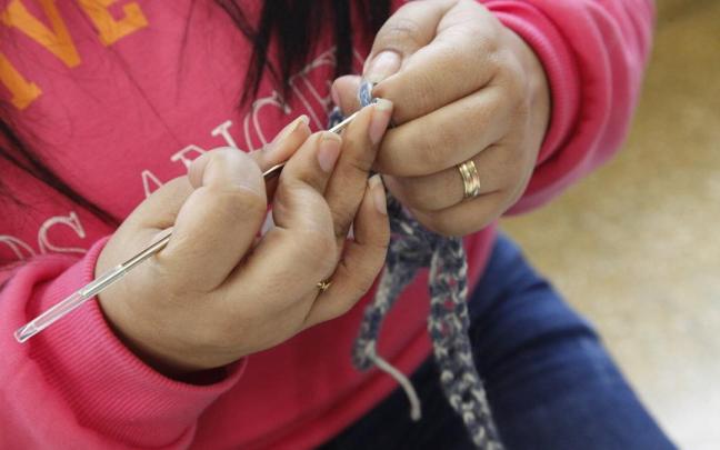 La oferta de actividades programadas incluye también un taller de costura.