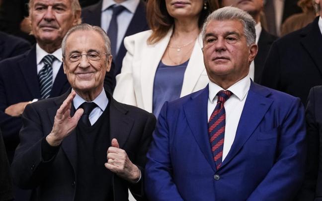 Imagen de Florentino Pérez y Joan Laporta en el palco.