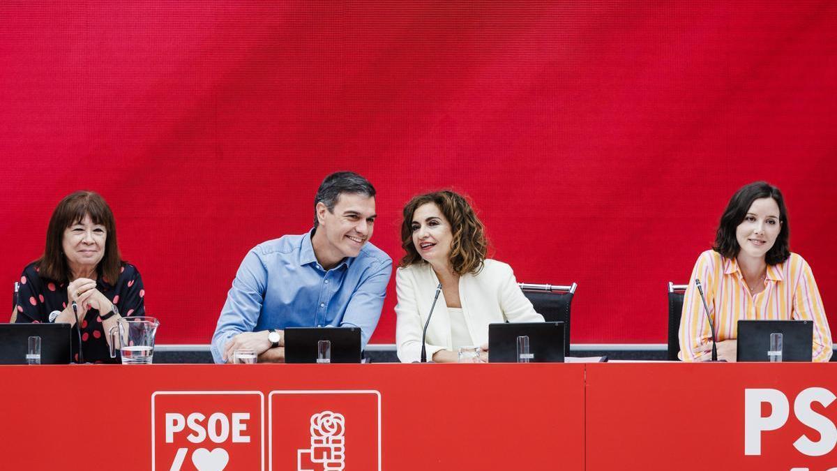 El PSOE no cree que Feijoó se preste a una investidura fallida que le dejaría en evidencia y augura primarias en el PP.