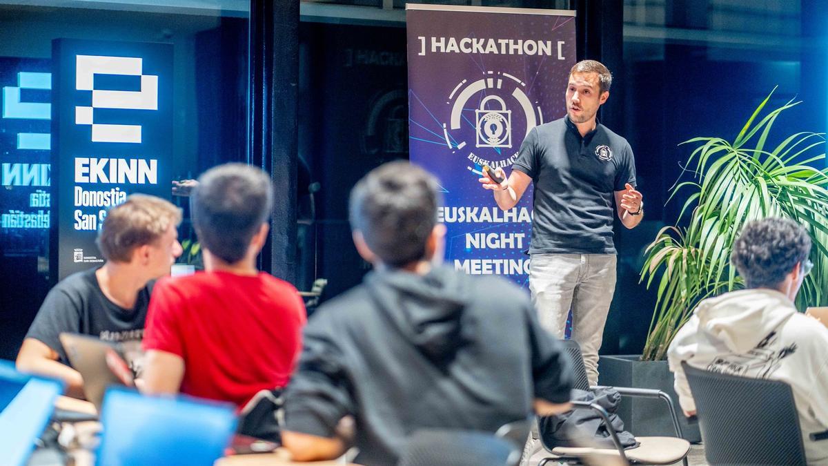 Habrá talleres de tecnología que invitarán a los asistentes a explorar el universo digital.